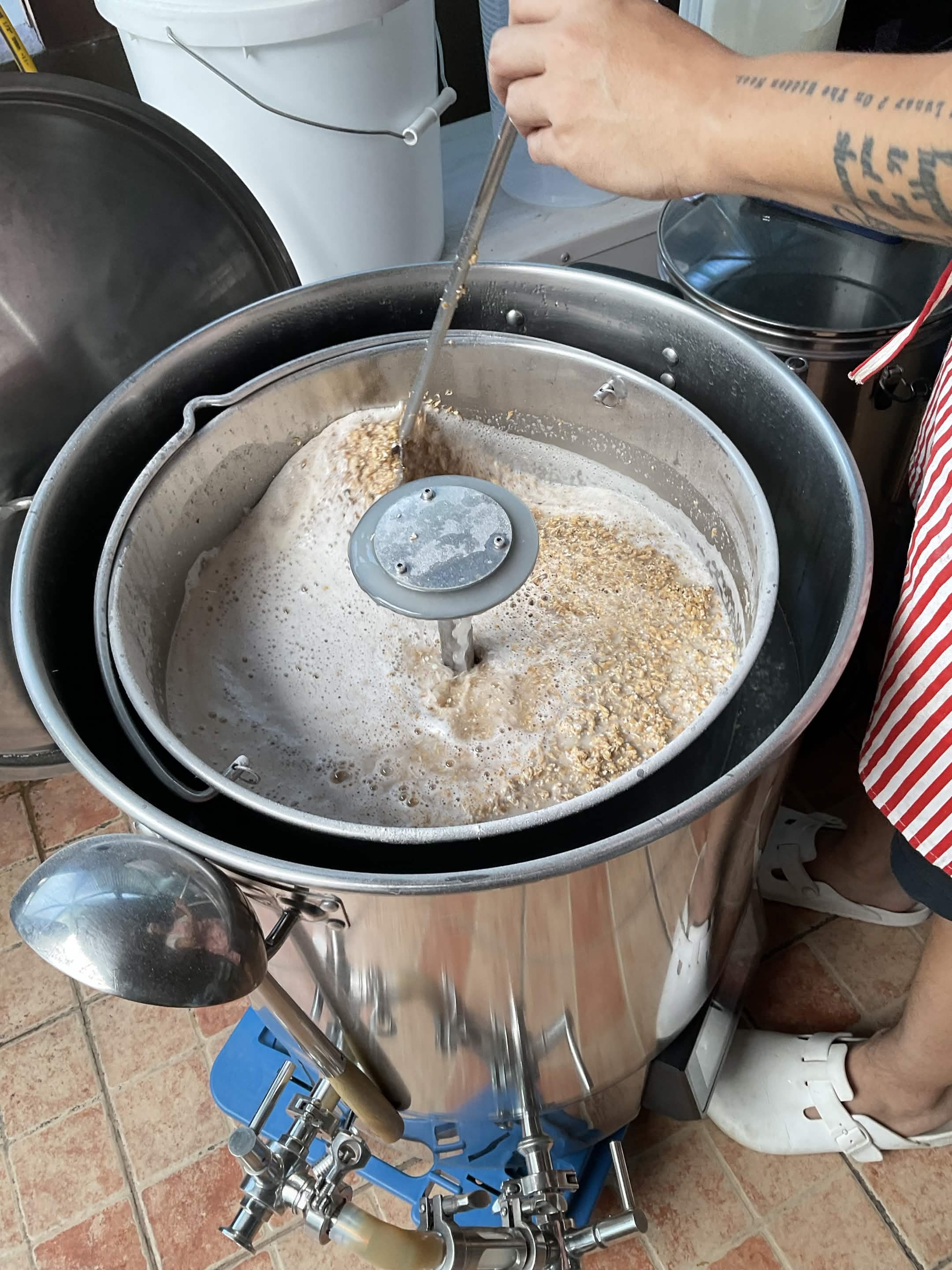 Mash bed forming
